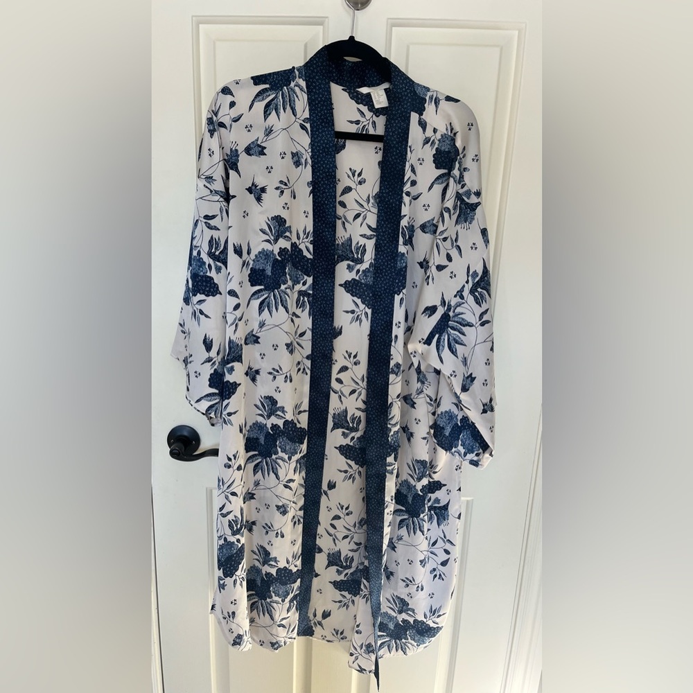 H&M Floral Kimono with Blue Accents